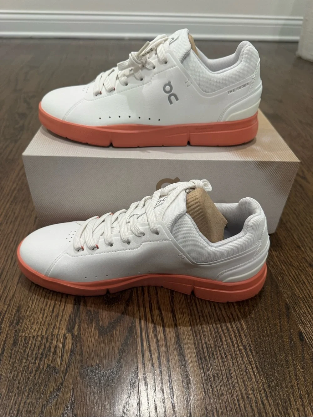 On Cloud The Roger’s Advantage Running White / Canyon Sneakers Swiss Preformance